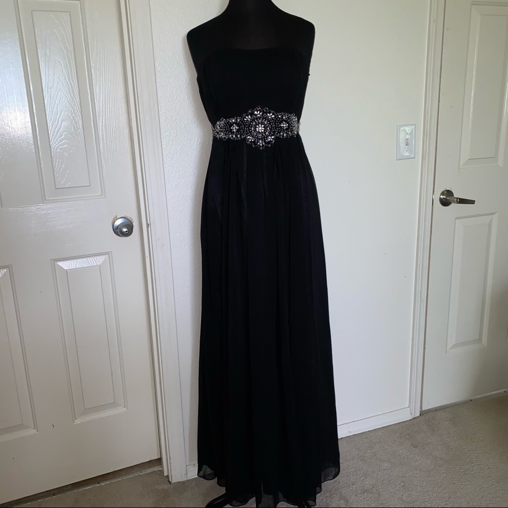 Aspeed Black Strapless Dress